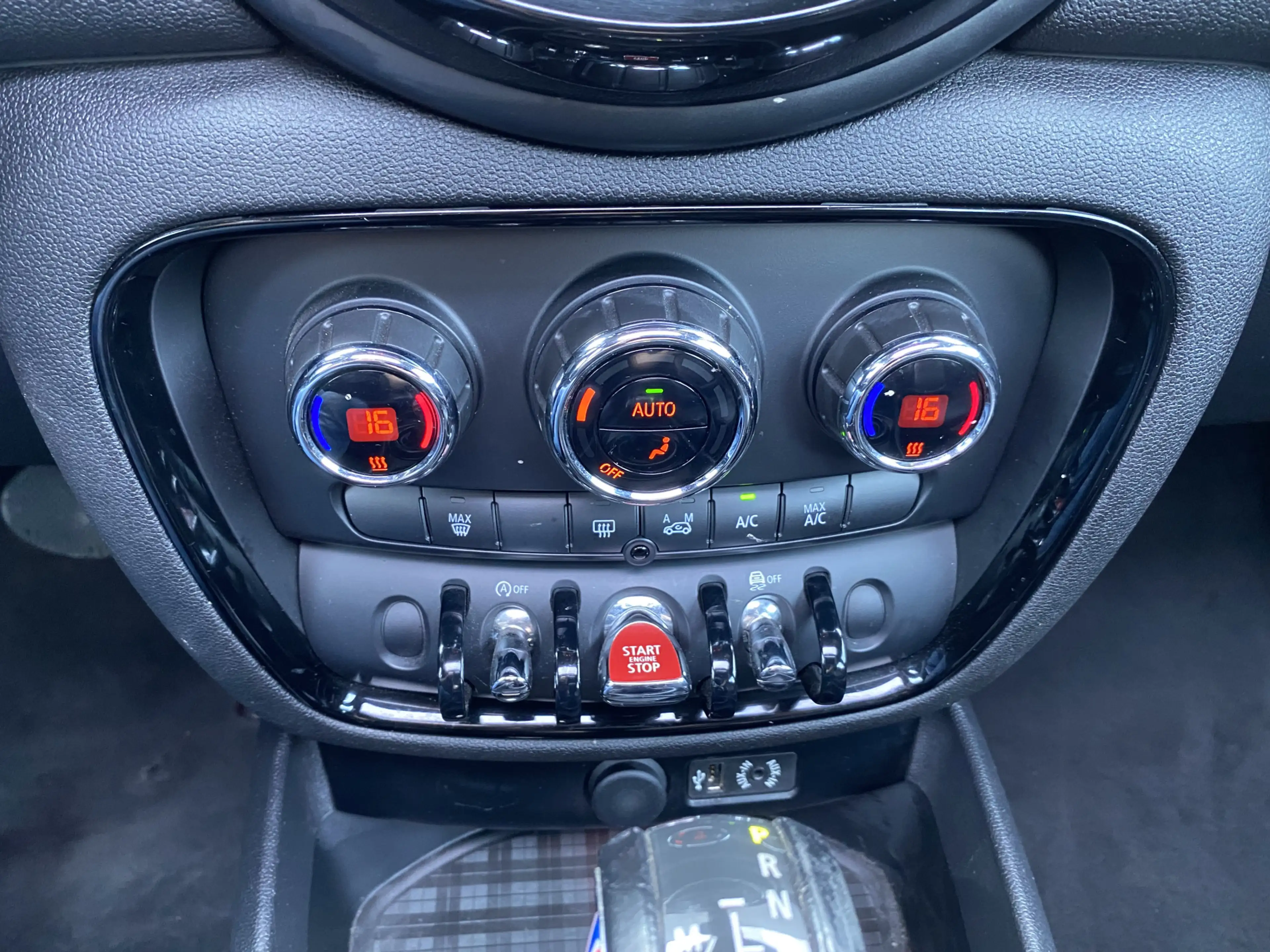 MINI Cooper Clubman 1.5 Business Schuifkanteldak, Climate Control — photo 27