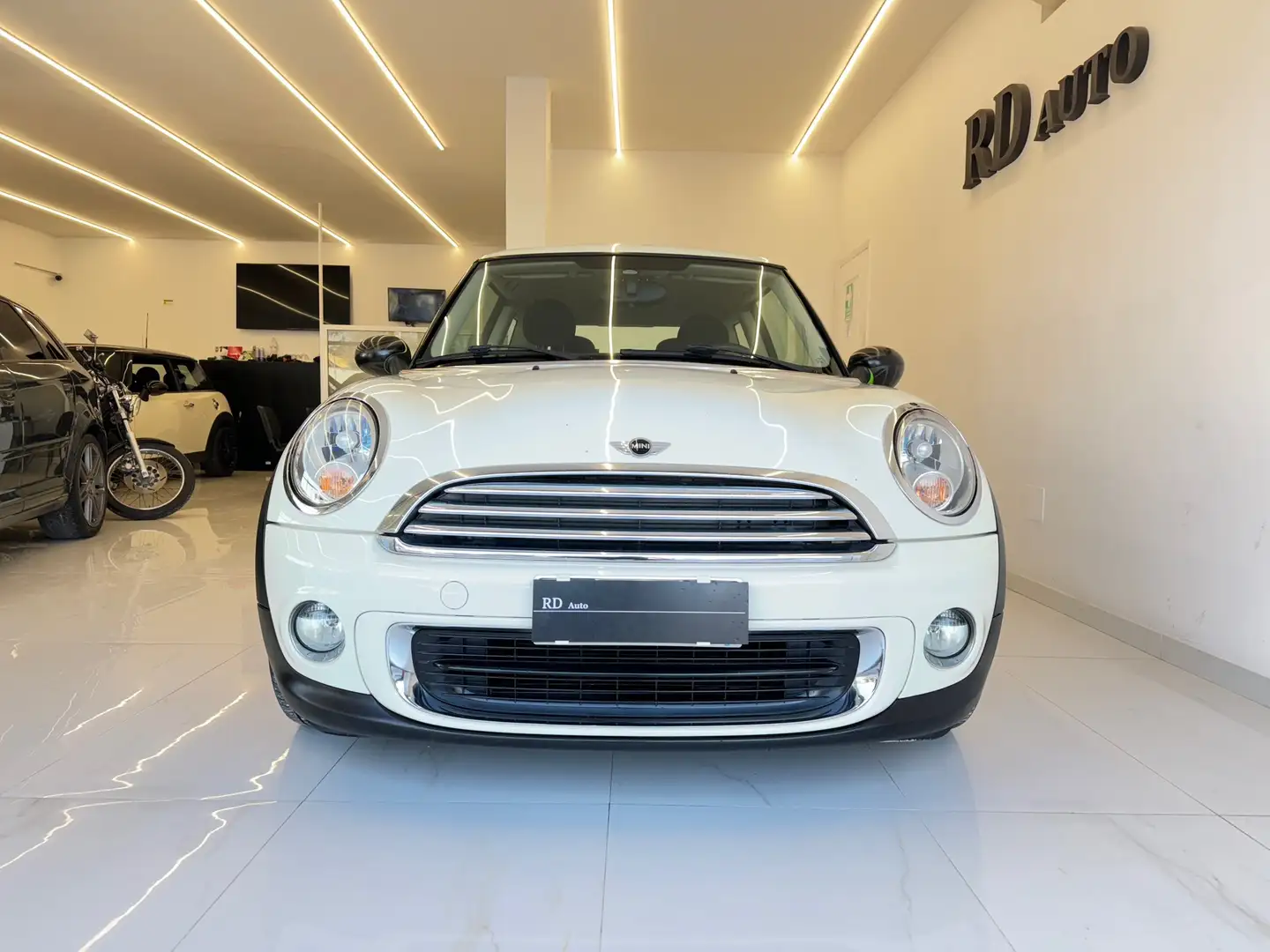 MINI One 1.6 75cv Benzina/Gpl Okneopatentati Beyaz - 2