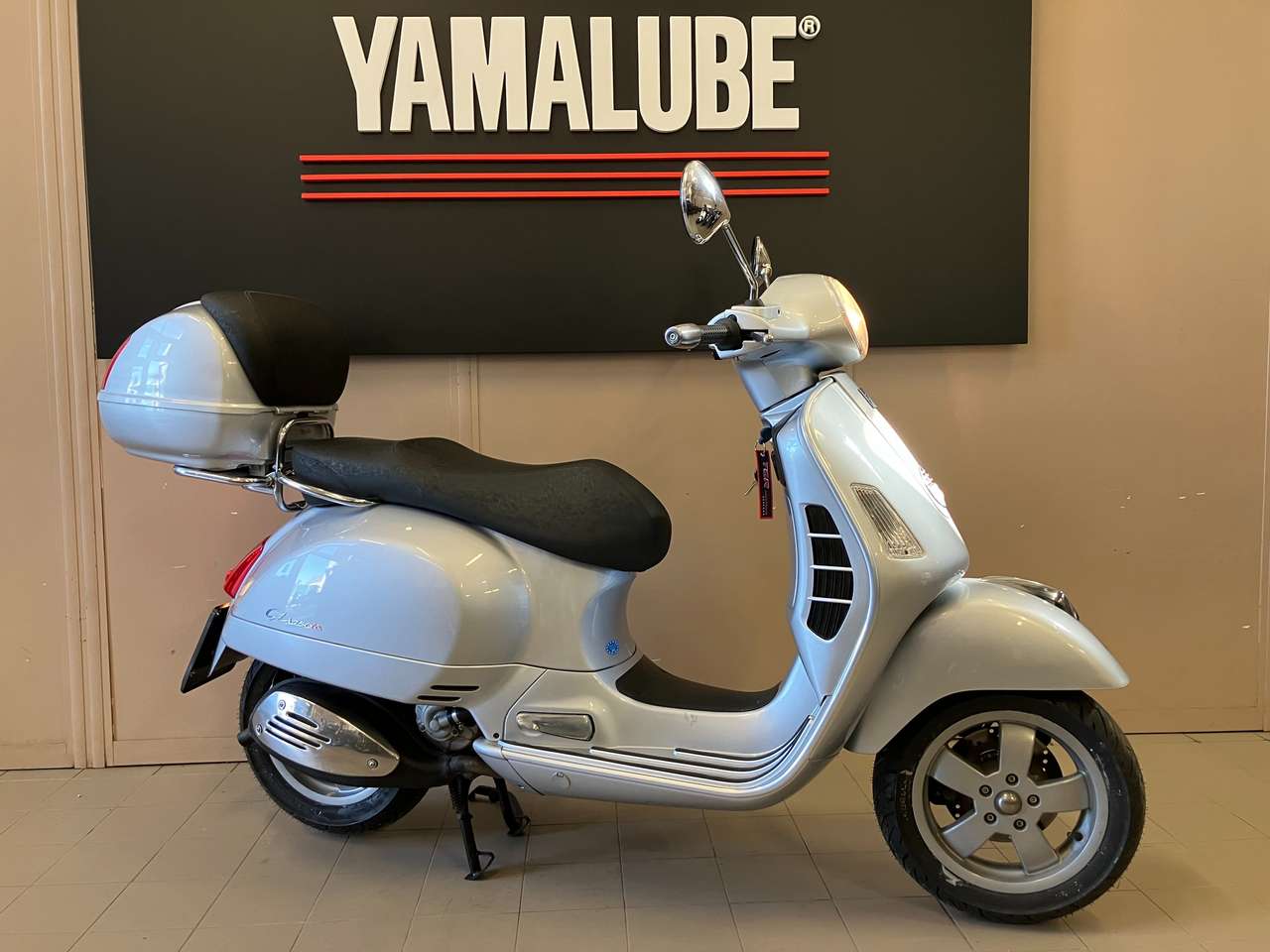 Vespa GTS 250