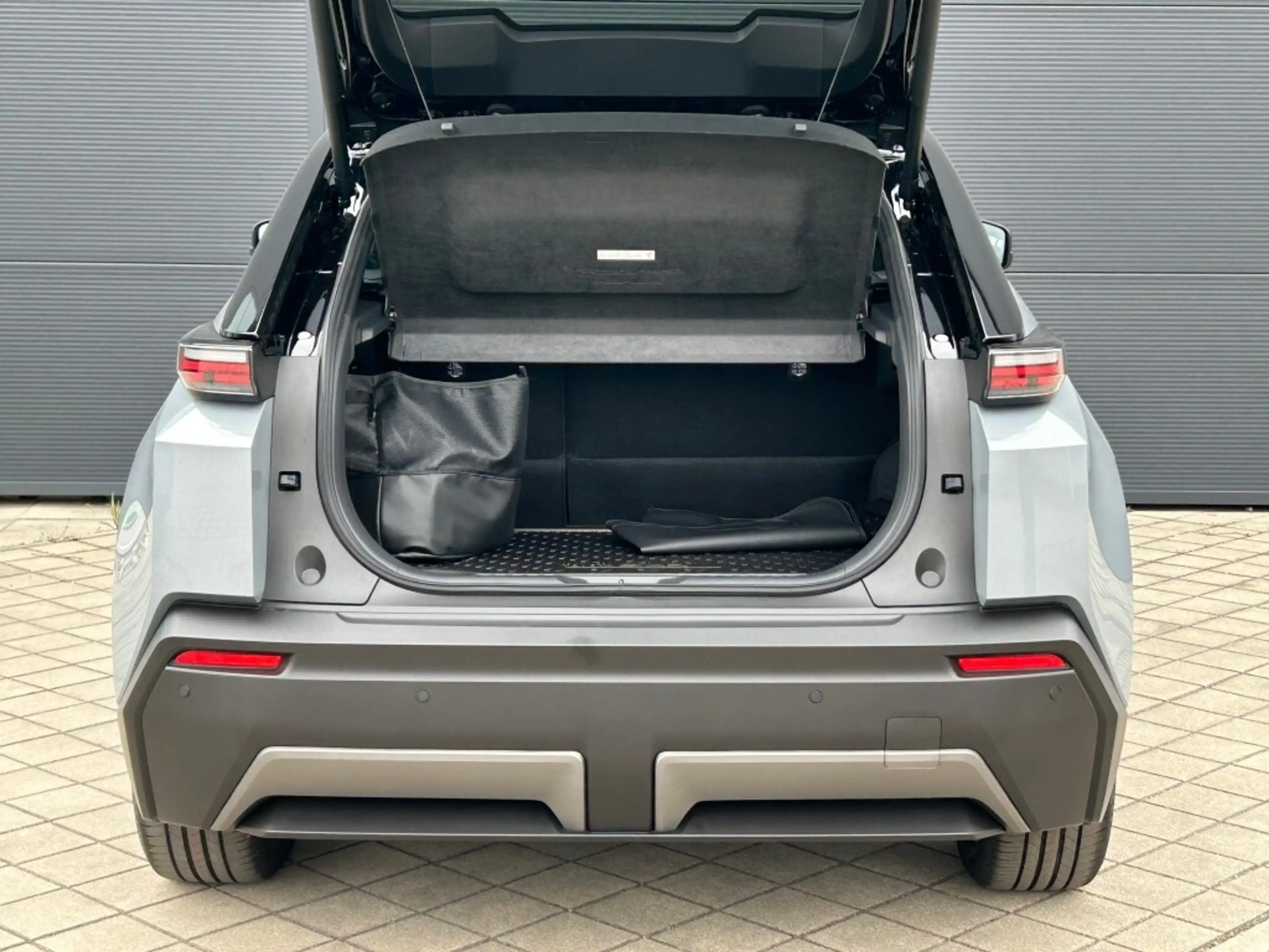 Toyota C-HR+ Elektro 77kWh AWD Lounge — photo 7