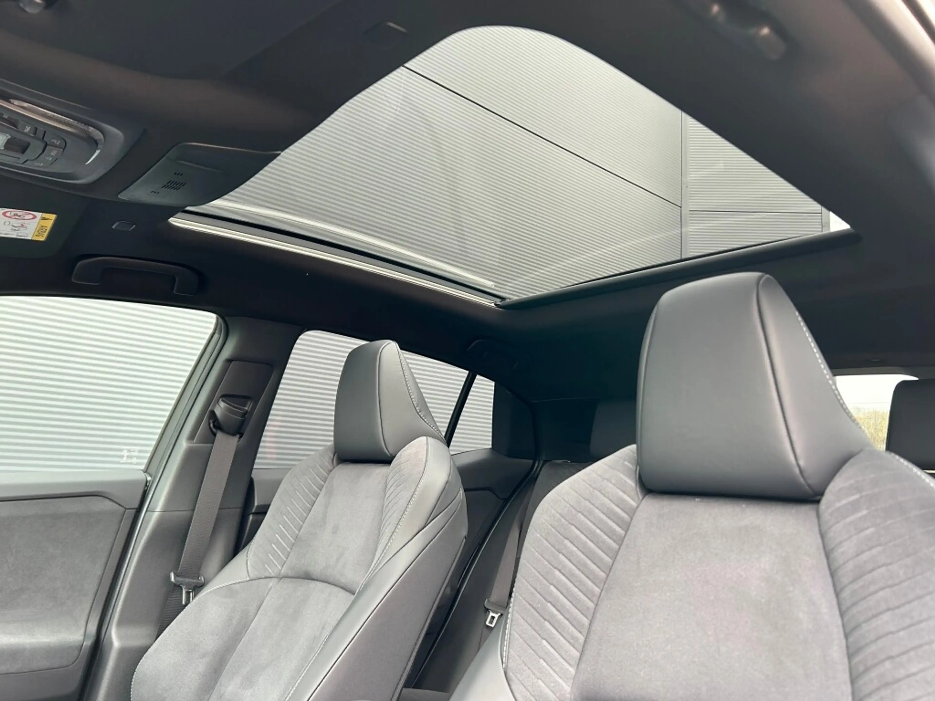 Toyota C-HR+ Elektro 77kWh AWD Lounge — photo 12