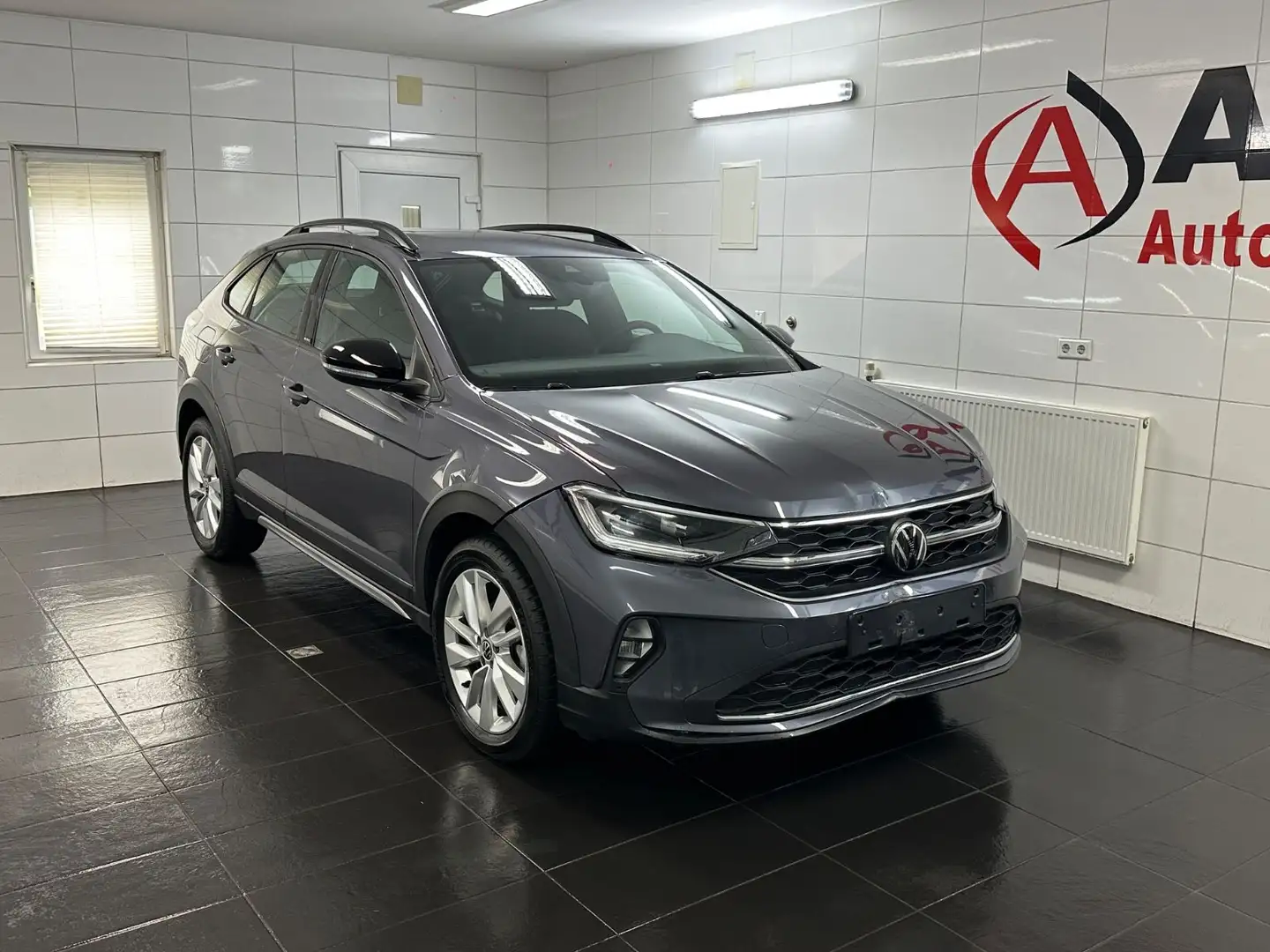Volkswagen Taigo 1.0 TSI OPF Move Grau - 1