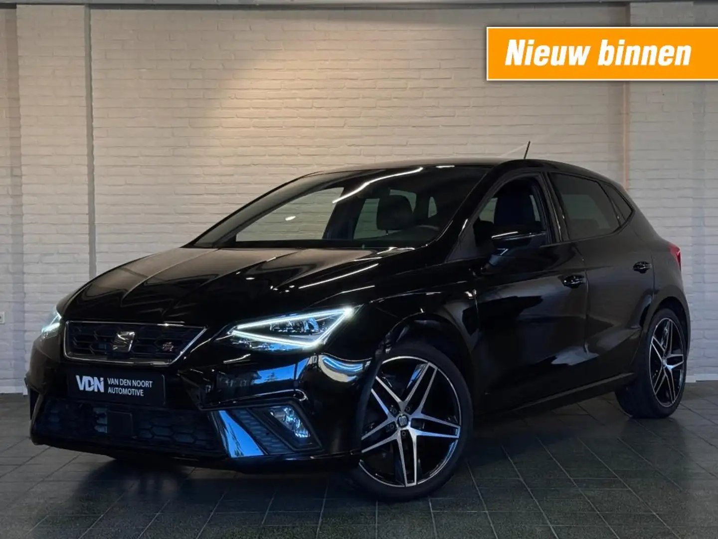 SEAT Ibiza 1.0 TSI FR Business Intense 95pk Camera Carplay Be Noir - 1