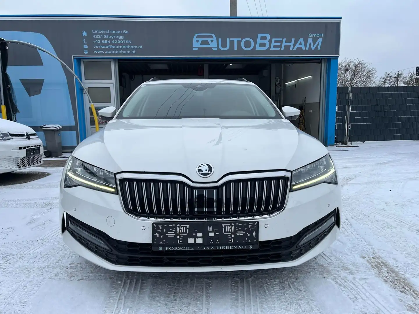 Skoda Superb Kombi 2,0 TDI Ambition DSG LED-ACC-Carplay Weiß - 2