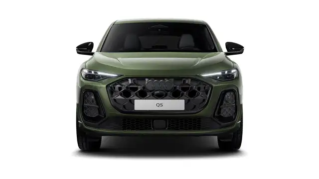 Audi Q5 view 4