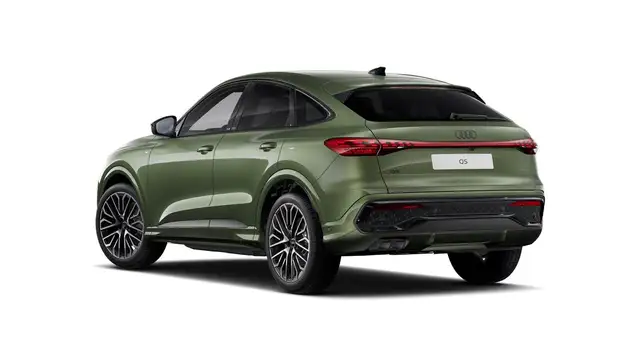 Audi Q5 view 3