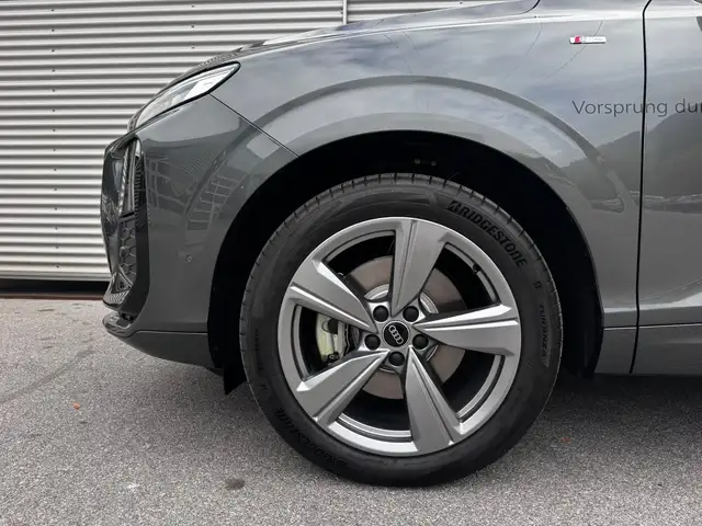 Audi Q3 TDI 110 kW Ansicht 4