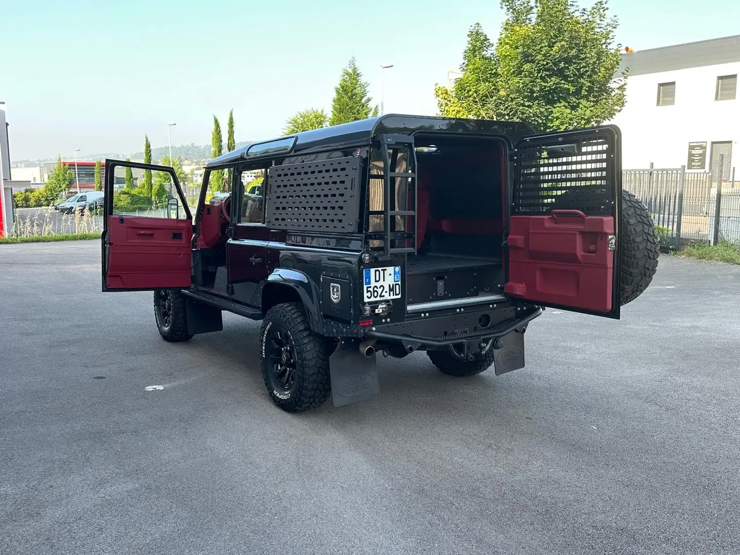 Land Rover Defender DEFENDER 110 STATION WAGON MARK VI BLACK EDITION Чёрный - 2