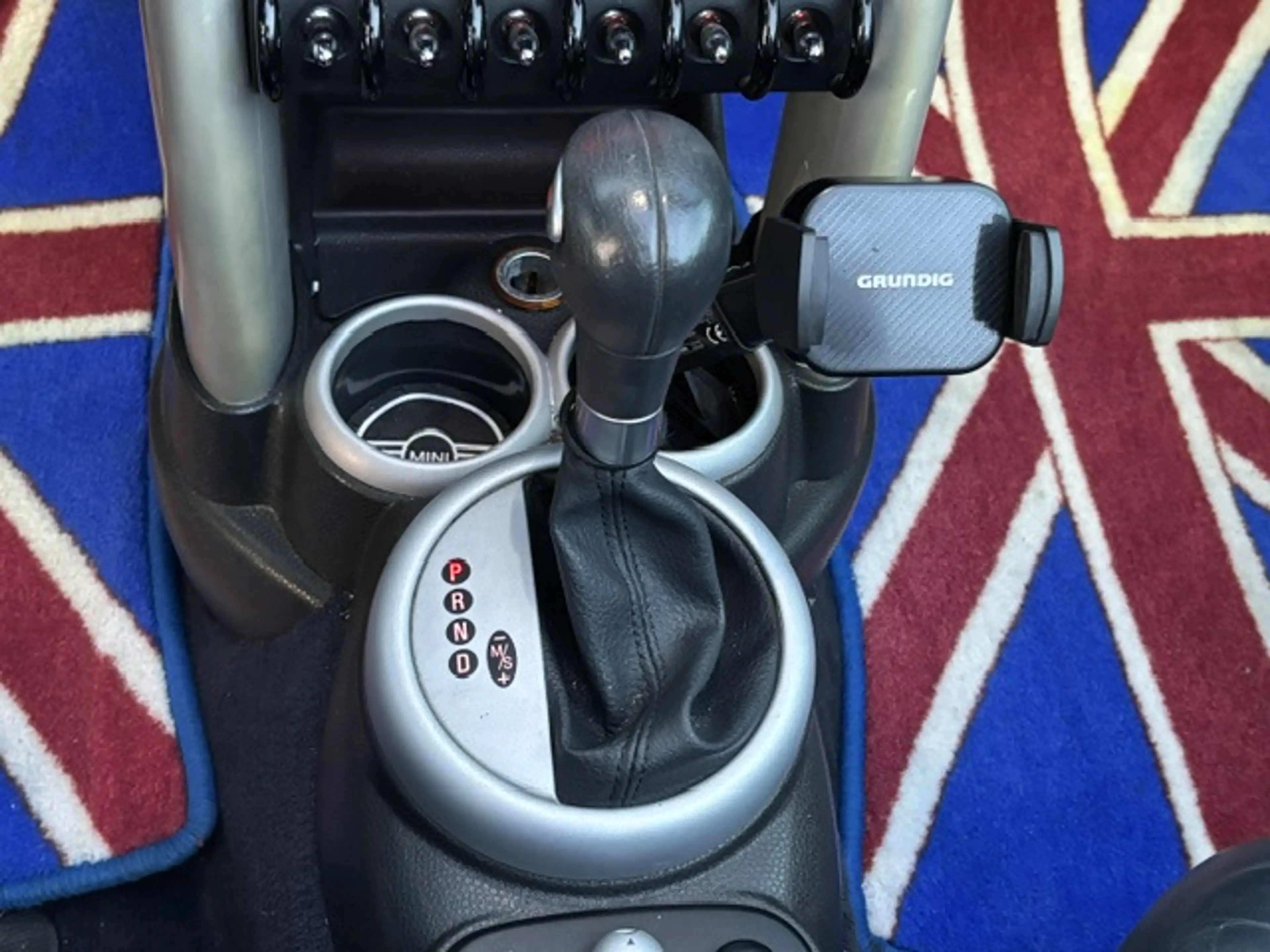 MINI Cooper S Cabrio 1.6 Automaat ECC Audio/CD Leder PDC LMV 17" TCS Sp — photo 4