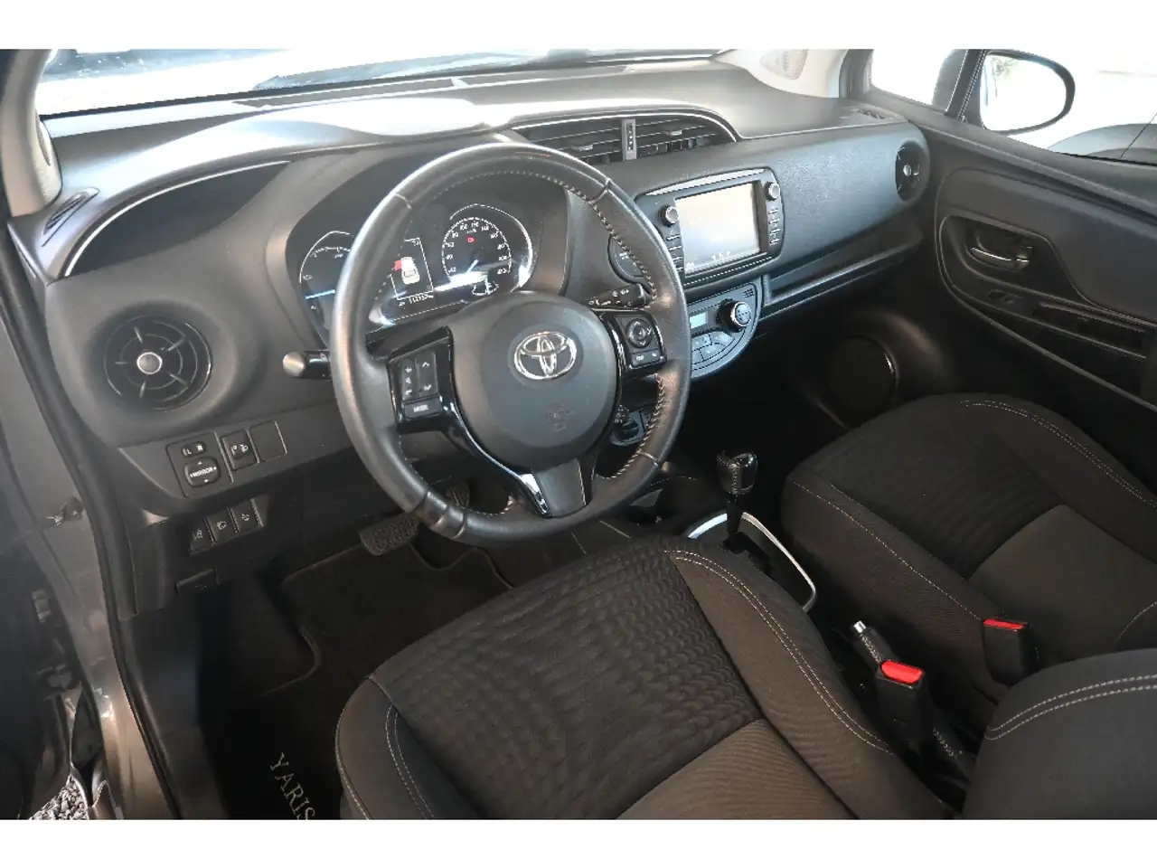 Toyota Yaris Yaris — photo 10