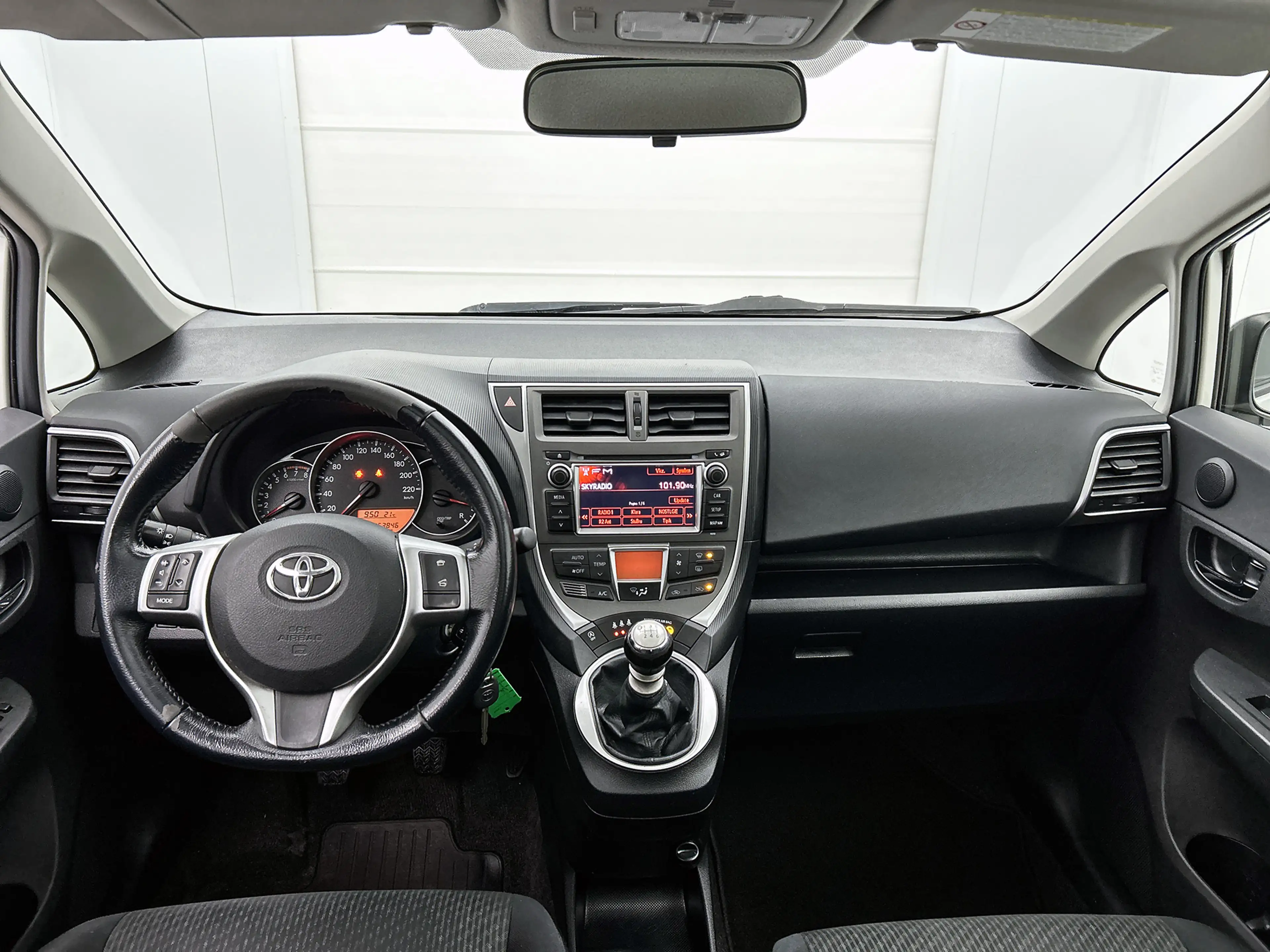 Toyota Verso-S 1.3 VVT-i Aspiration | Trekhaak | Panoramadak | — photo 5