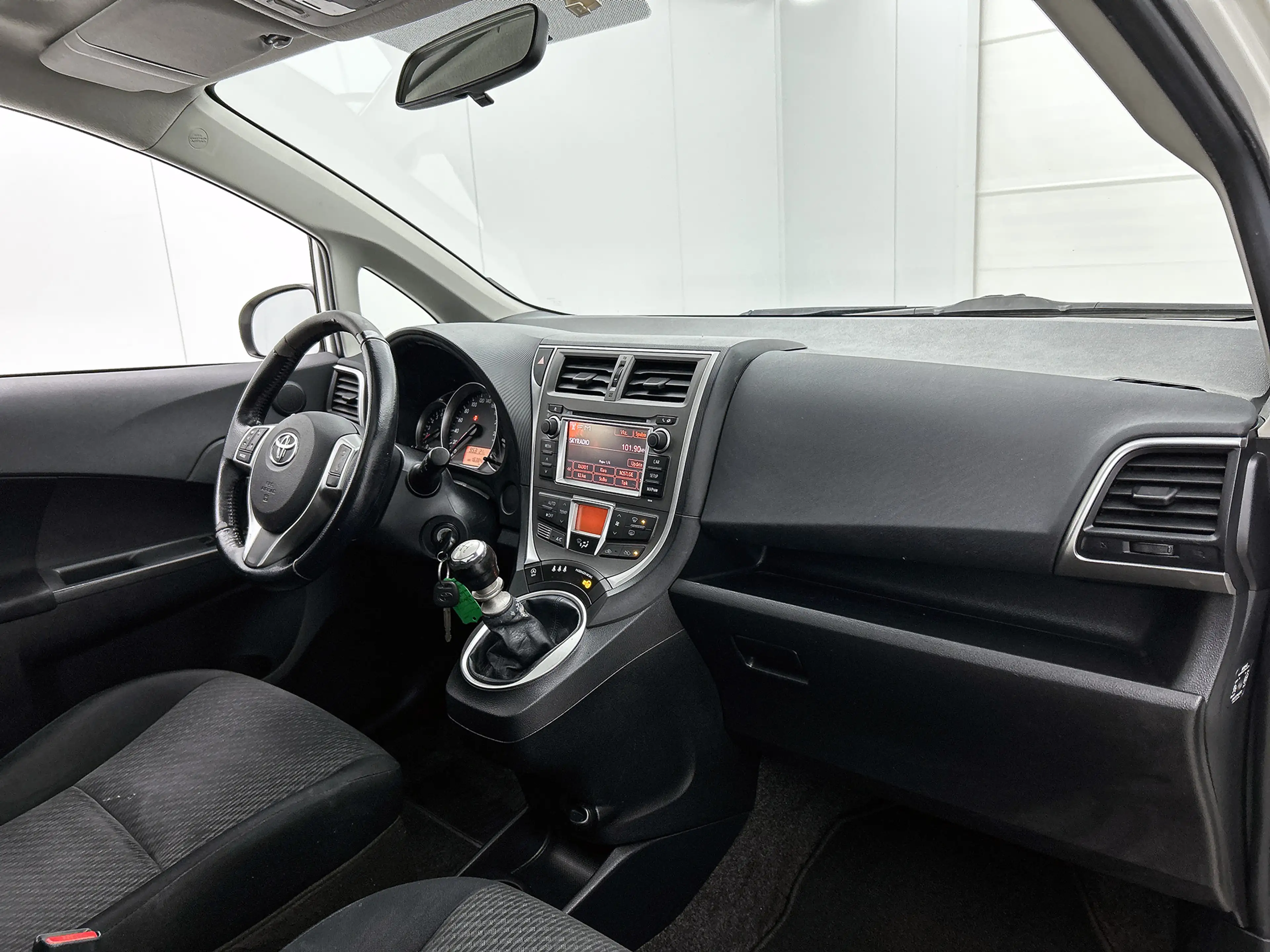Toyota Verso-S 1.3 VVT-i Aspiration | Trekhaak | Panoramadak | — photo 7