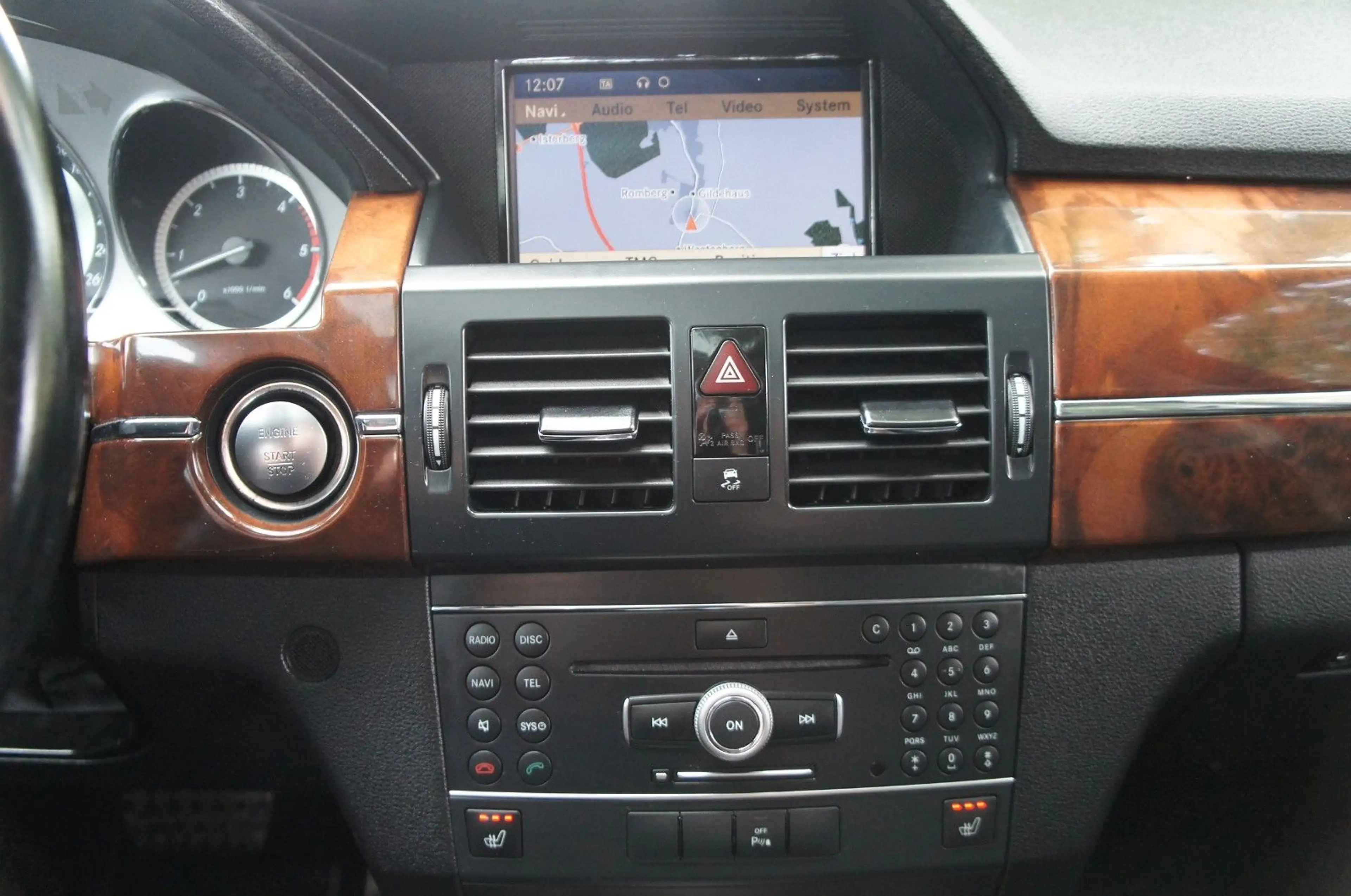 Mercedes-Benz GLK 350 CDI 4MATIC Pano TV Xenon 170KW Euro5 — photo 13
