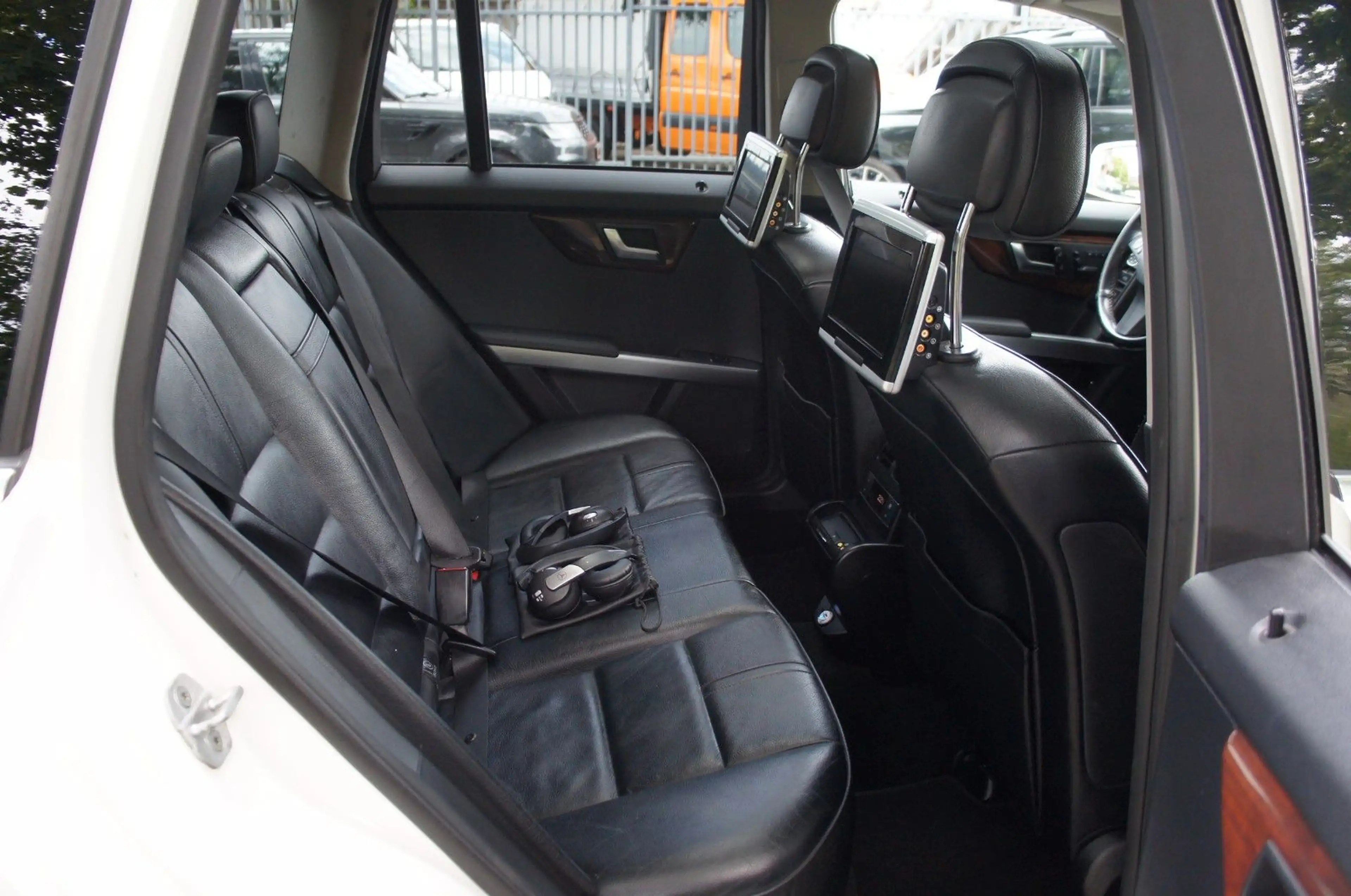 Mercedes-Benz GLK 350 CDI 4MATIC Pano TV Xenon 170KW Euro5 — photo 11