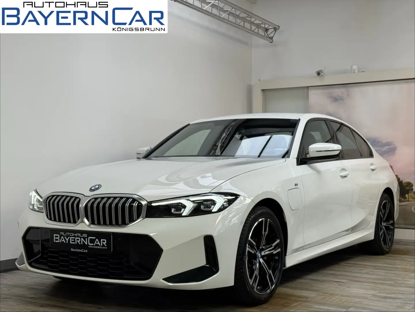 BMW 330 M Sportpaket eSitze Kamera Widescreen Blanc - 1