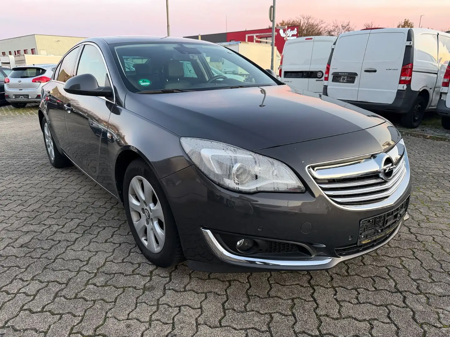 Opel Insignia A Lim. Sport Grau - 1