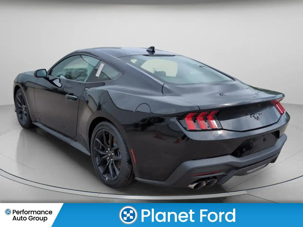 Ford Mustang снимка Ford Mustang