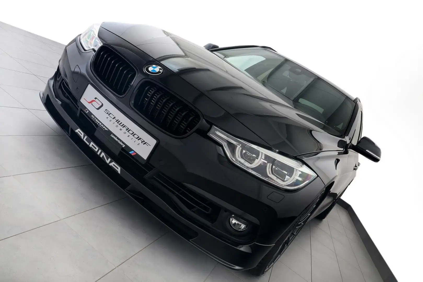 Alpina B3 S BITURBO Touring SWITCH-TRONIC Allrad Černá - 2