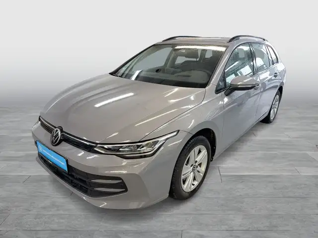 Volkswagen Golf view 2