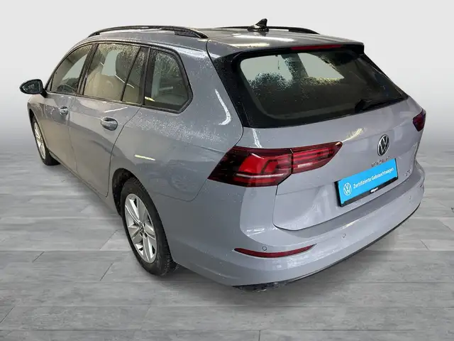 Volkswagen Golf view 3