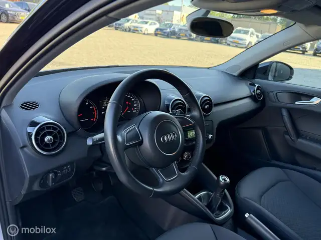 Audi A1 view 11