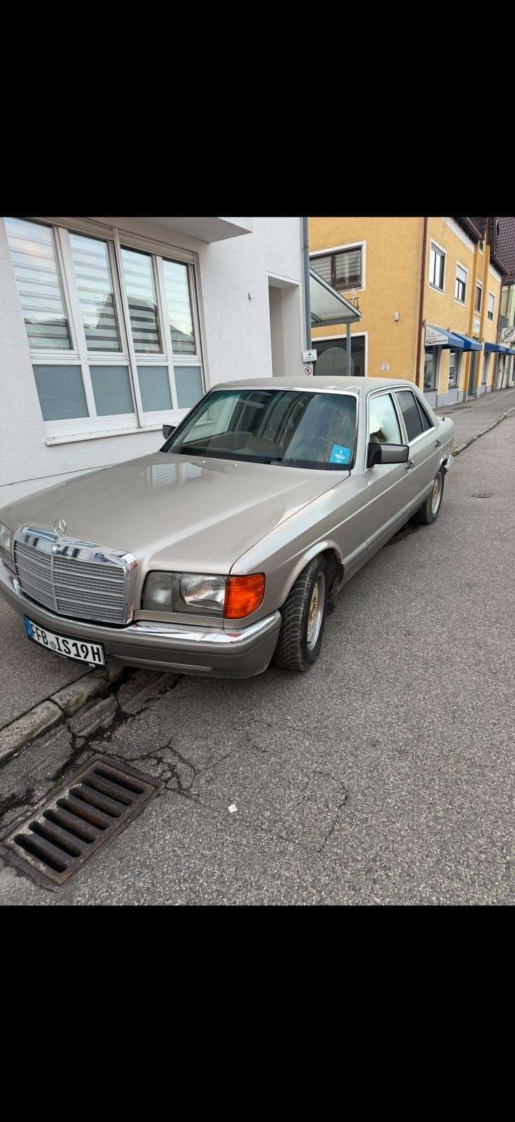 Second hand Mercedes Benz 300 