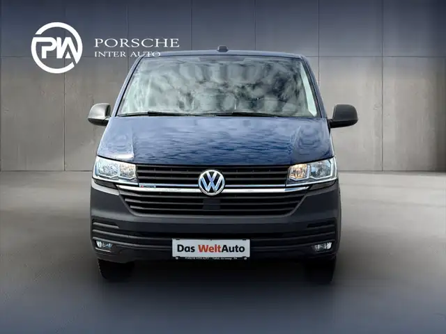 Volkswagen Transporter view 2