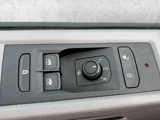 Volkswagen Transporter view 15