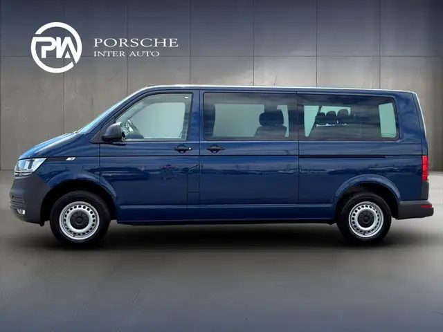 Volkswagen Transporter view 3