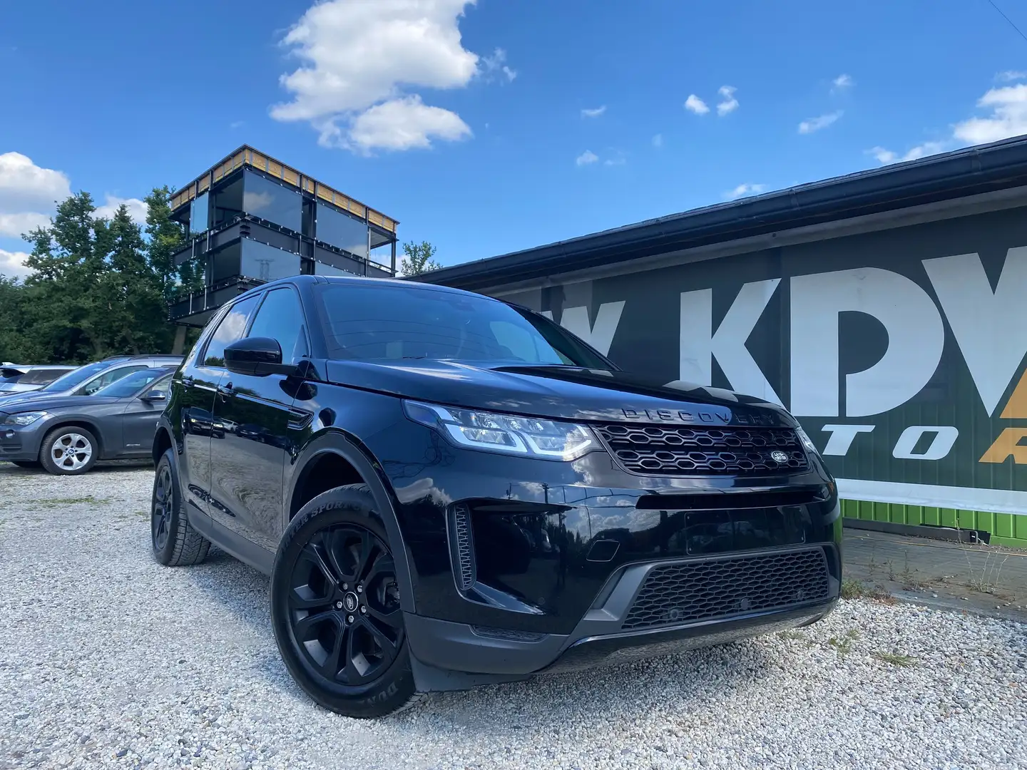 Land Rover Discovery Sport Discovery Sport P300e SE * FULL SERVICE * BTW * Zwart - 1