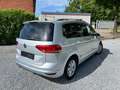 Volkswagen Touran 2.0 TDi SCR Highline (EU6.2) Automaat Euro6 Grijs - thumbnail 2
