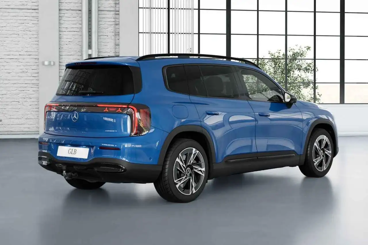 Mercedes-Benz GLB 2026