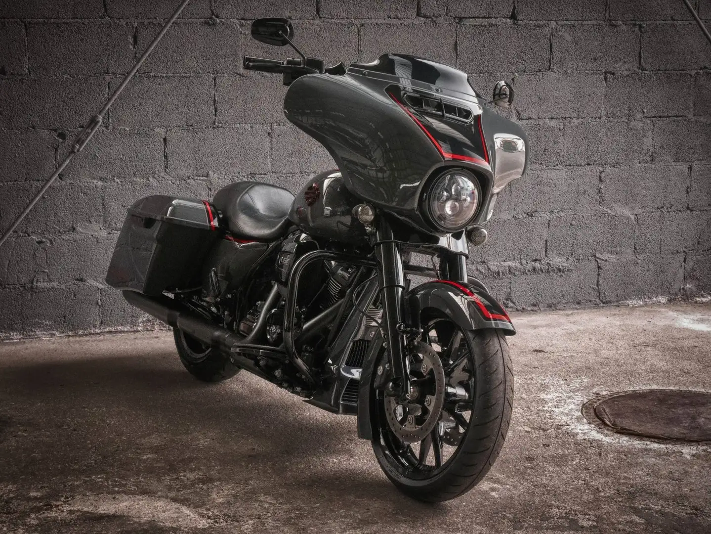 Harley-Davidson FLHX Street Glide 107ci * CVO LOOK * Schwarz - 2