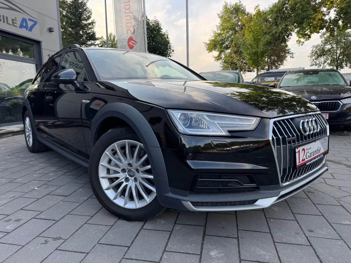 Audi A4 allroad quattro 45 TFSI Schwarz - 2