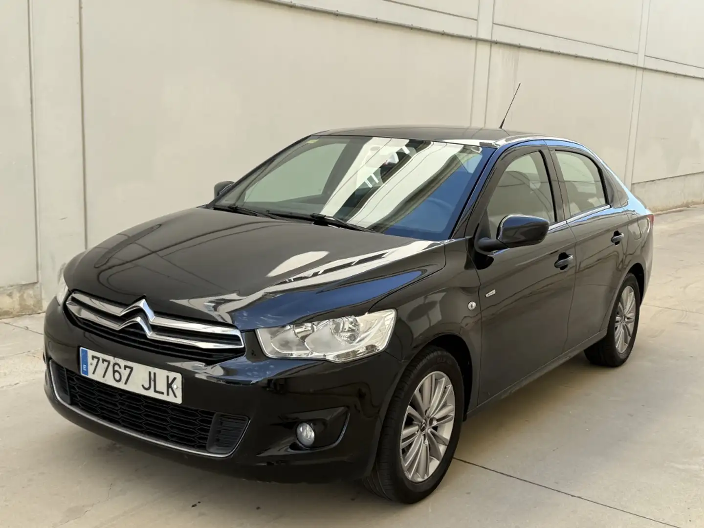 Citroen C-Elysée 1.6BlueHDi Exclusive 100 Zwart - 1