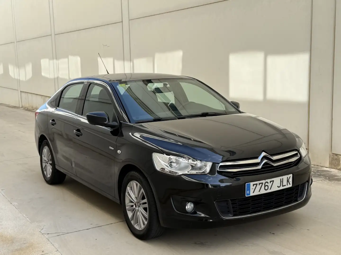 Citroen C-Elysée 1.6BlueHDi Exclusive 100 Zwart - 2