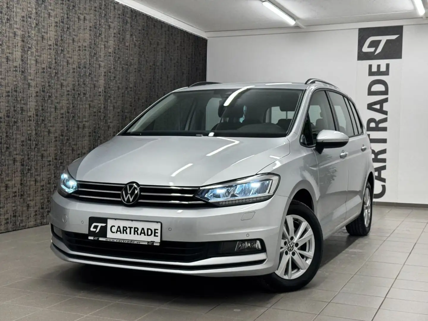 Volkswagen Touran Comfortline BMT Silber - 1
