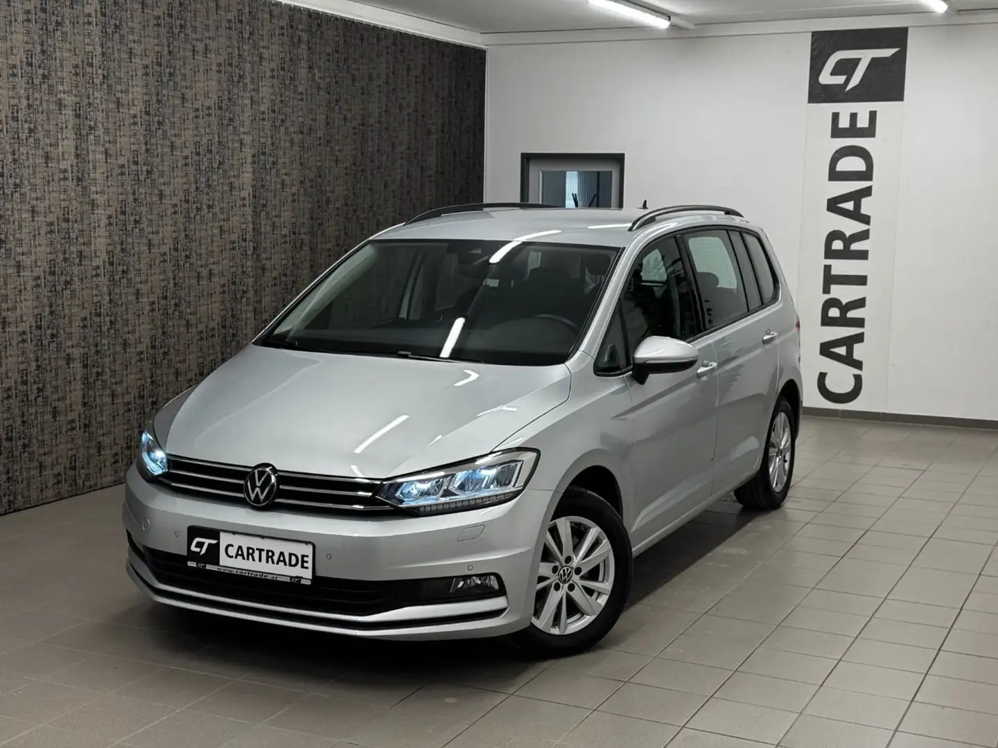 Volkswagen Touran Comfortline BMT Silber - 2