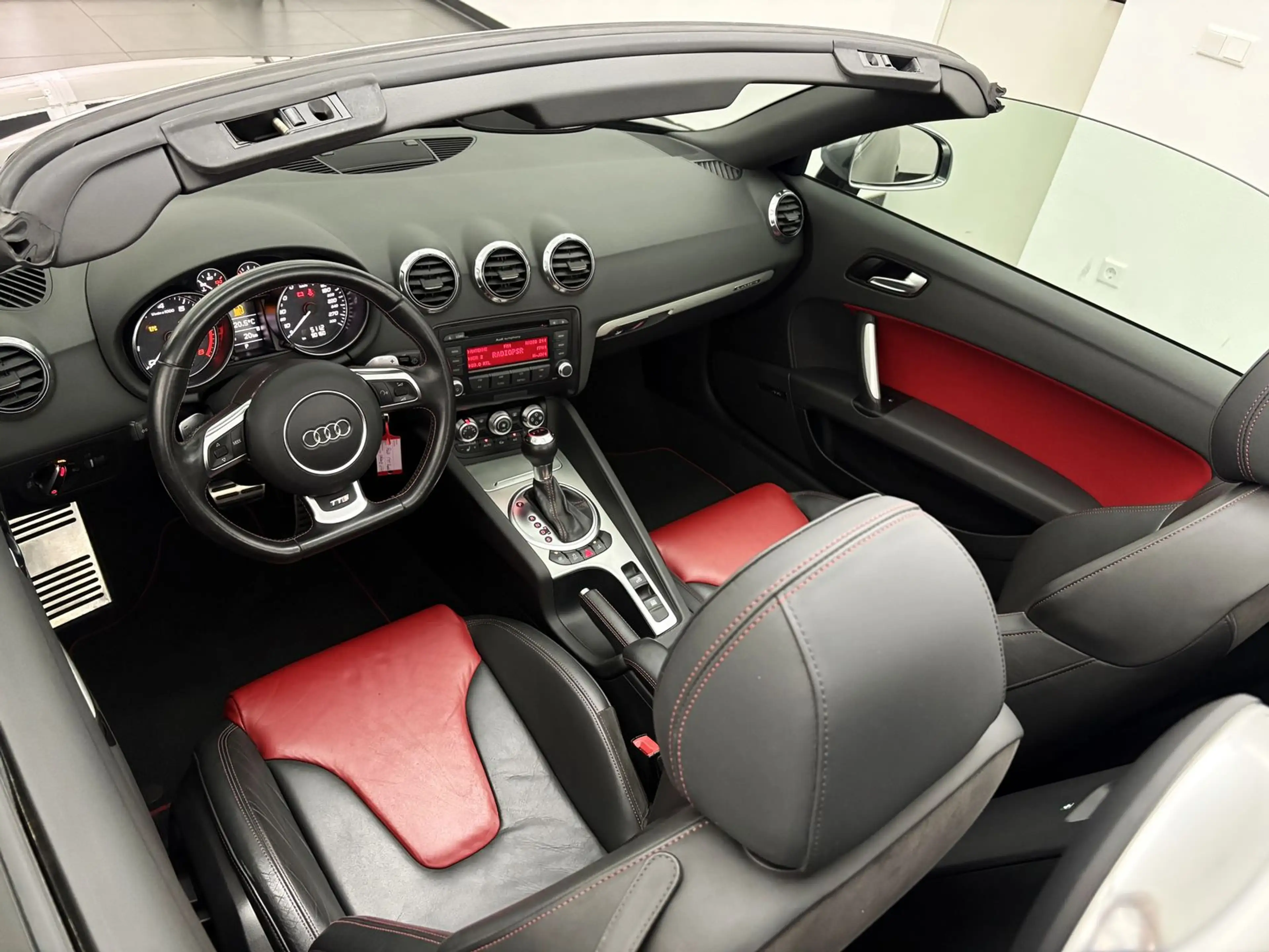 Audi TTS TTS 2.0 TFSI quattro S-tronic Leder#BOSE#Magnetic — photo 11