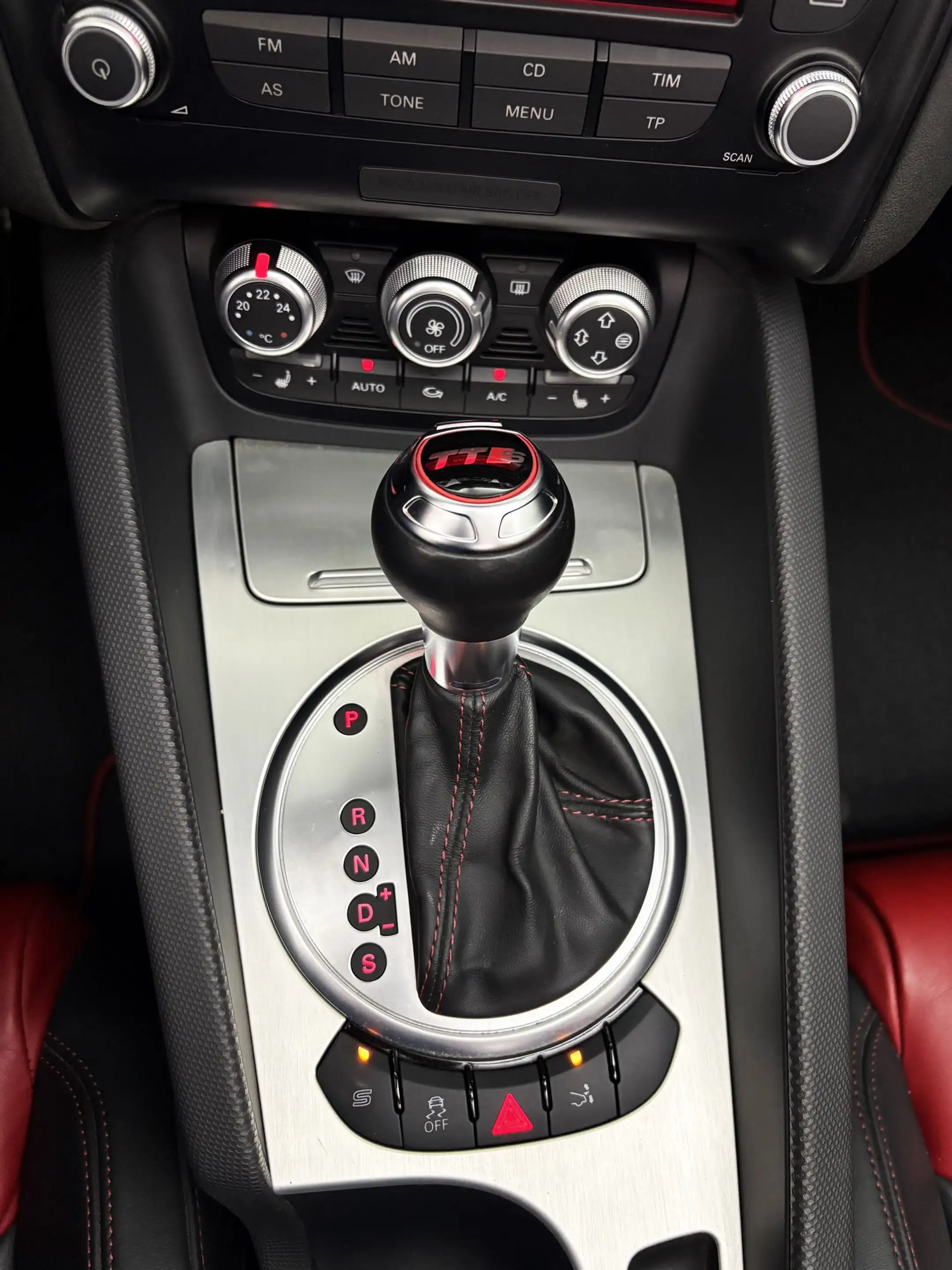 Audi TTS TTS 2.0 TFSI quattro S-tronic Leder#BOSE#Magnetic — photo 15