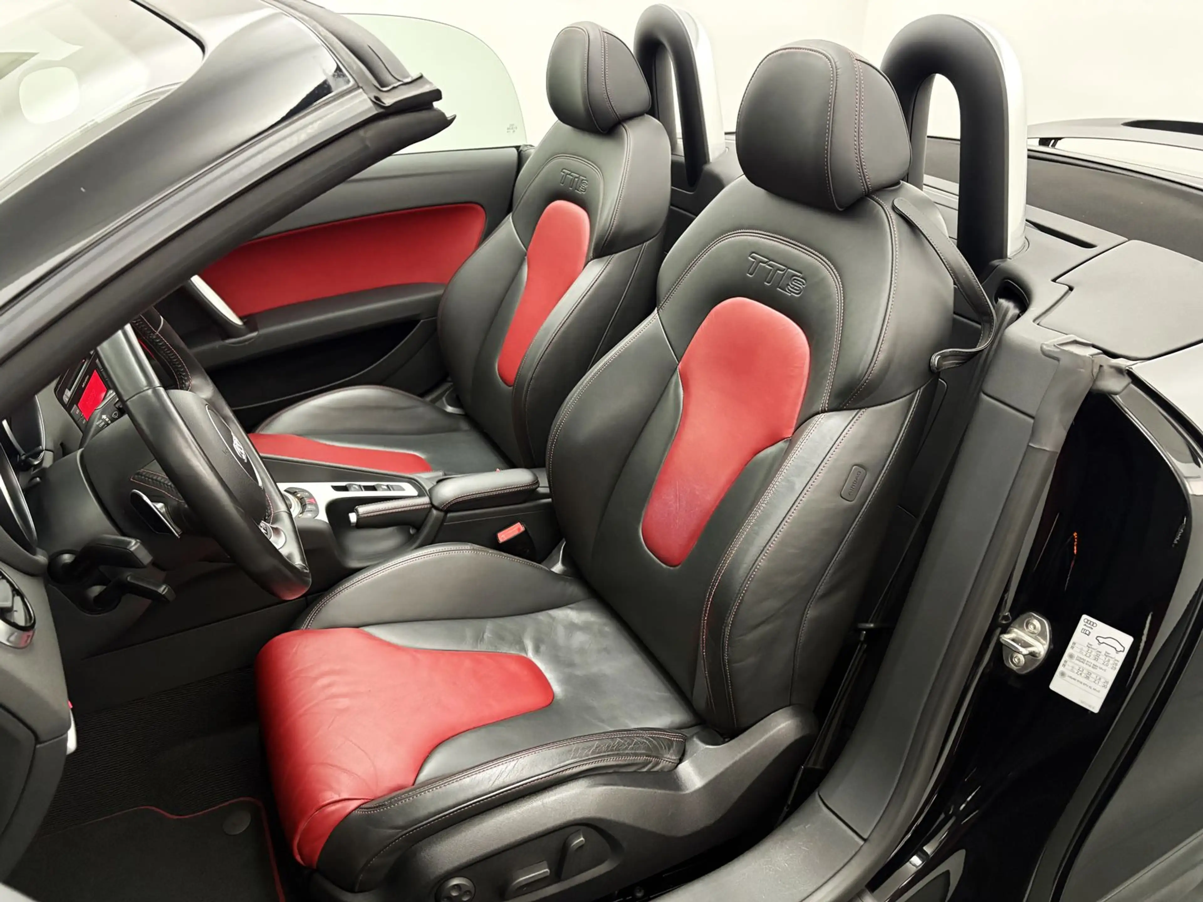 Audi TTS TTS 2.0 TFSI quattro S-tronic Leder#BOSE#Magnetic — photo 9