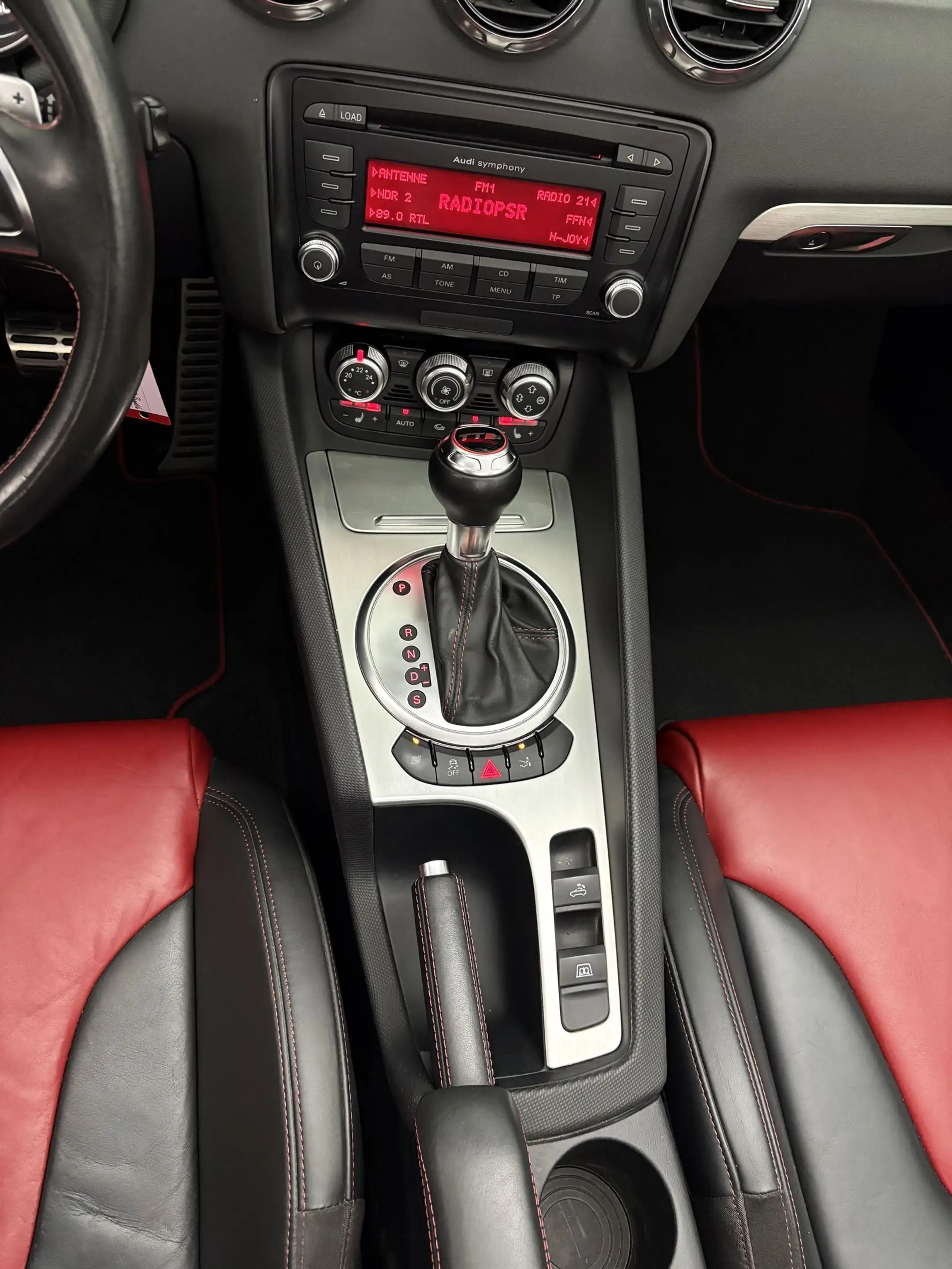 Audi TTS TTS 2.0 TFSI quattro S-tronic Leder#BOSE#Magnetic — photo 14
