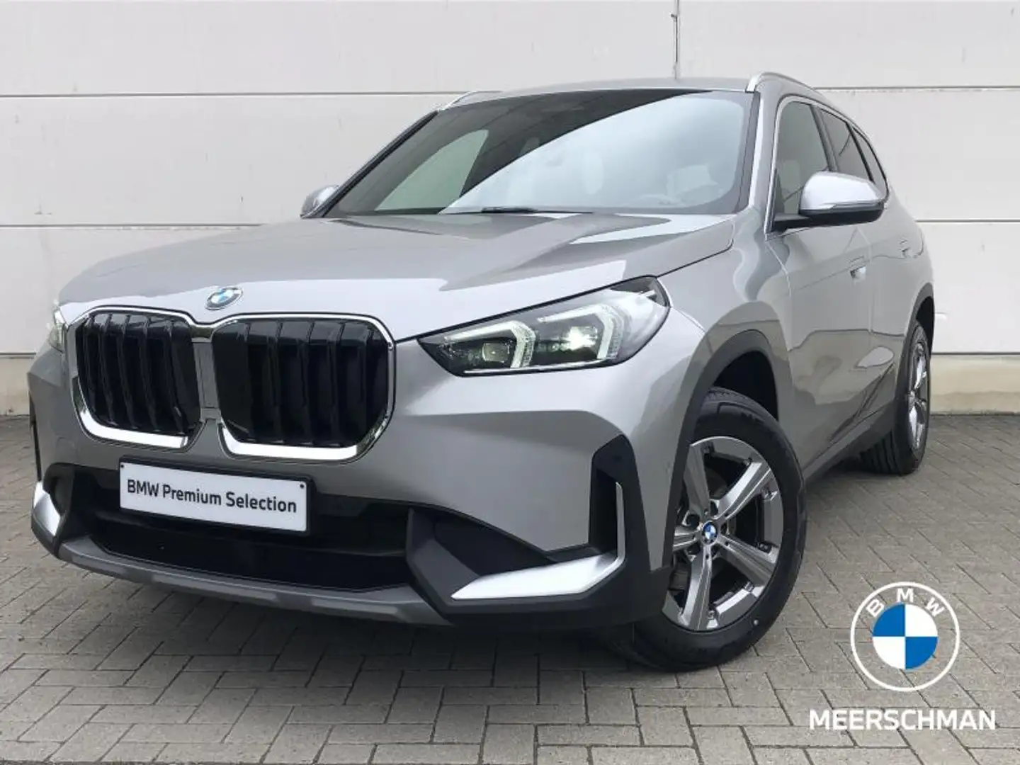 BMW X1 Comf cam carplay gps widescr Zilver - 1