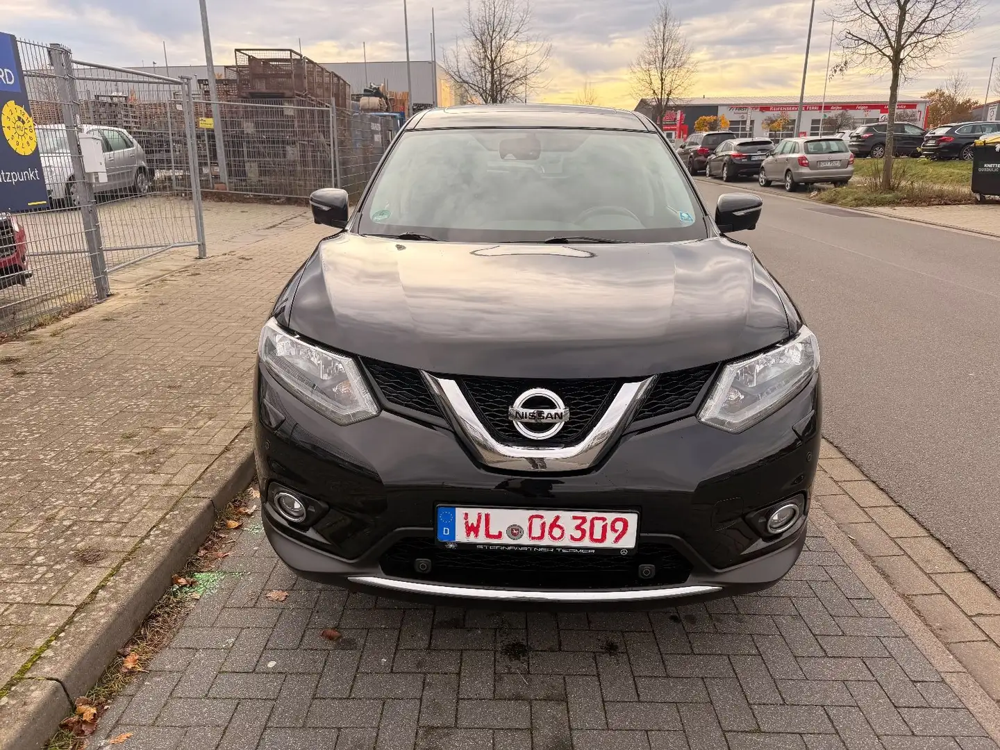 Nissan X-Trail N-Connecta *360G-KAMERA*PANO*AHK*SHZ* Schwarz - 2