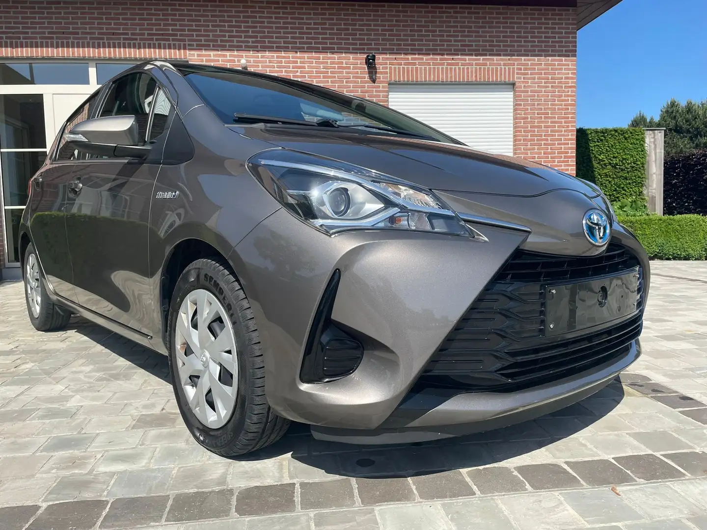 TOYOTA Yaris