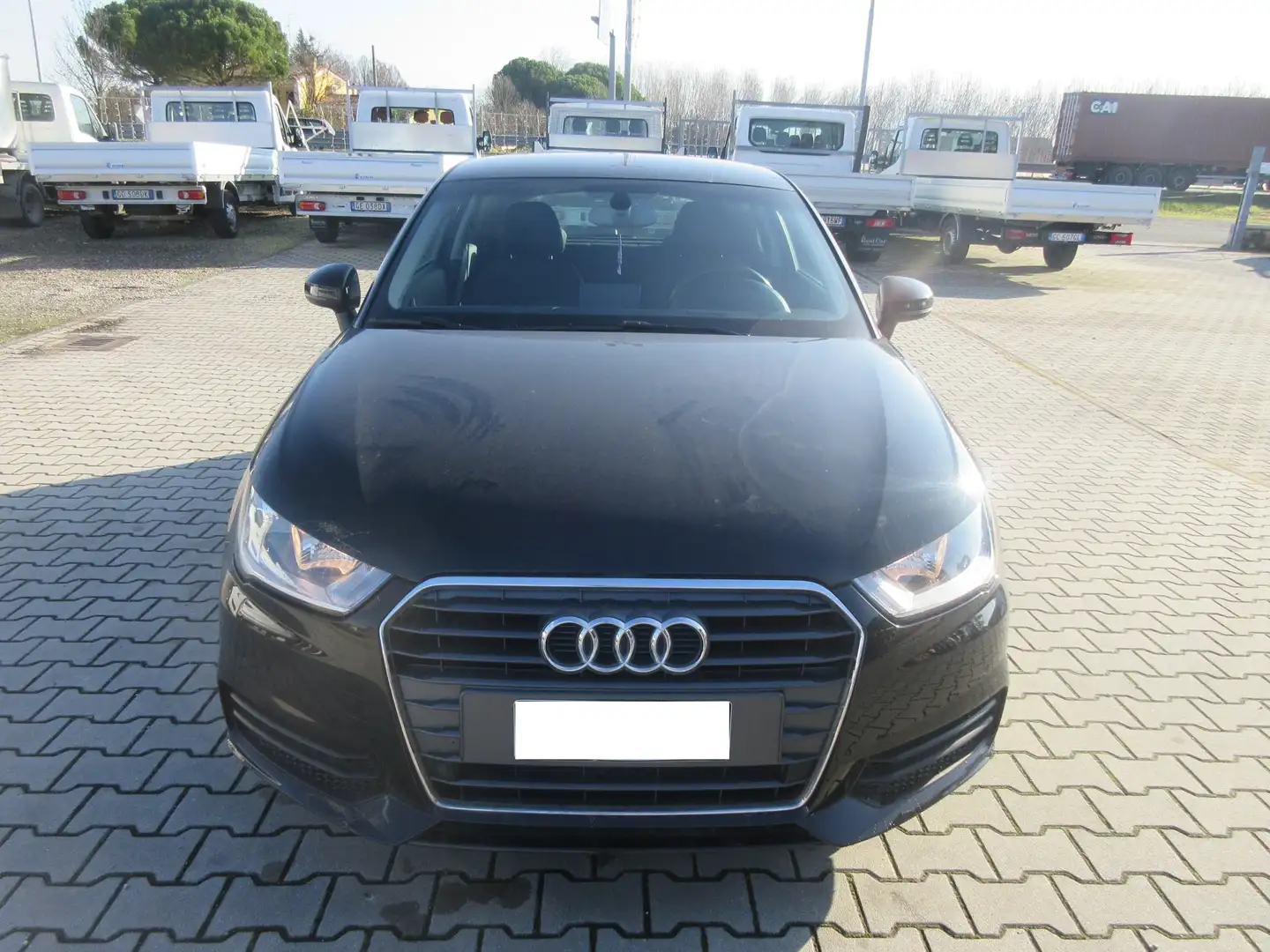 Audi A1 1.4 TDI 90CV 3 PORTE X NEOPATENTATI Nero - 2