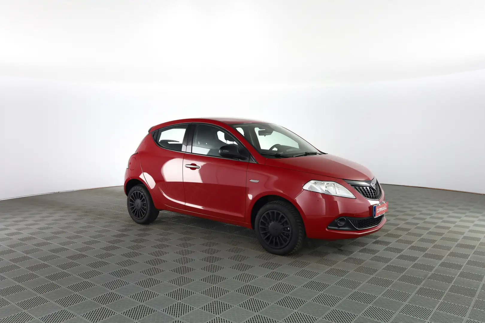 Lancia Ypsilon 1.0 FireFly 5 porte S&S Hybrid Silver Red - 2