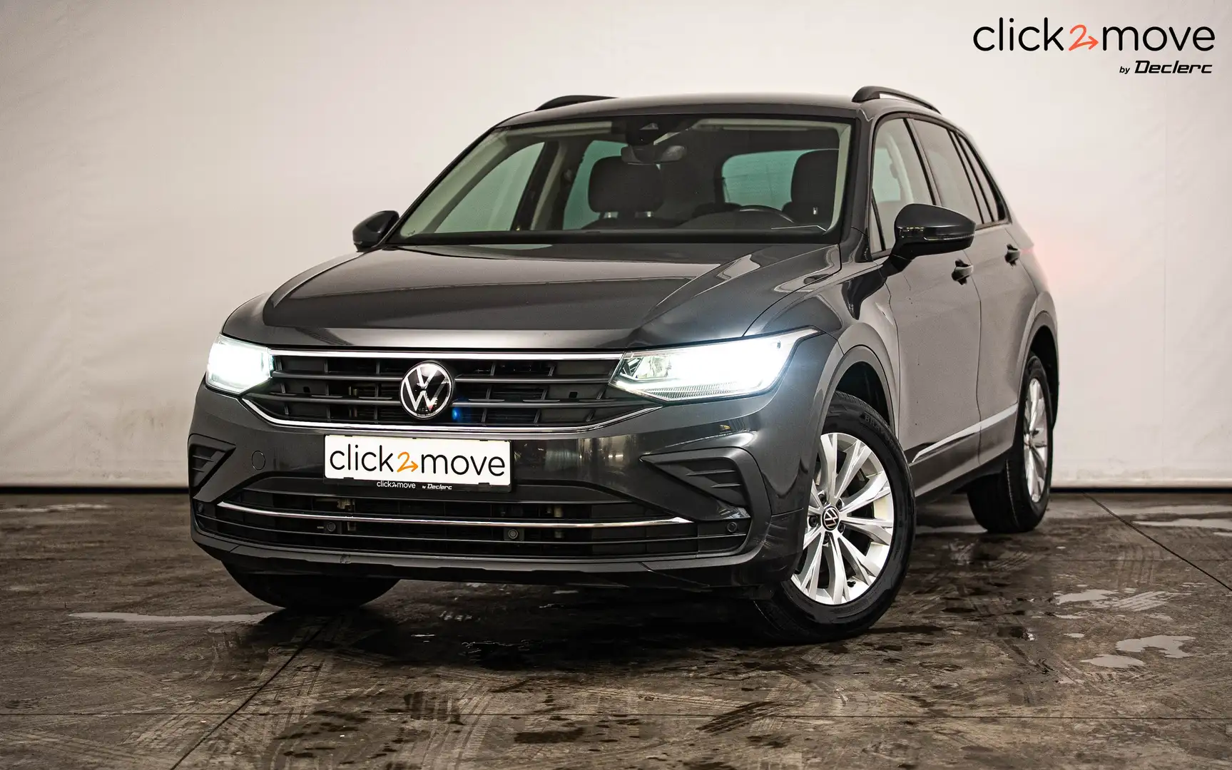 Volkswagen Tiguan Tiguan 2.0 TDI SCR Life DSG Grijs - 1