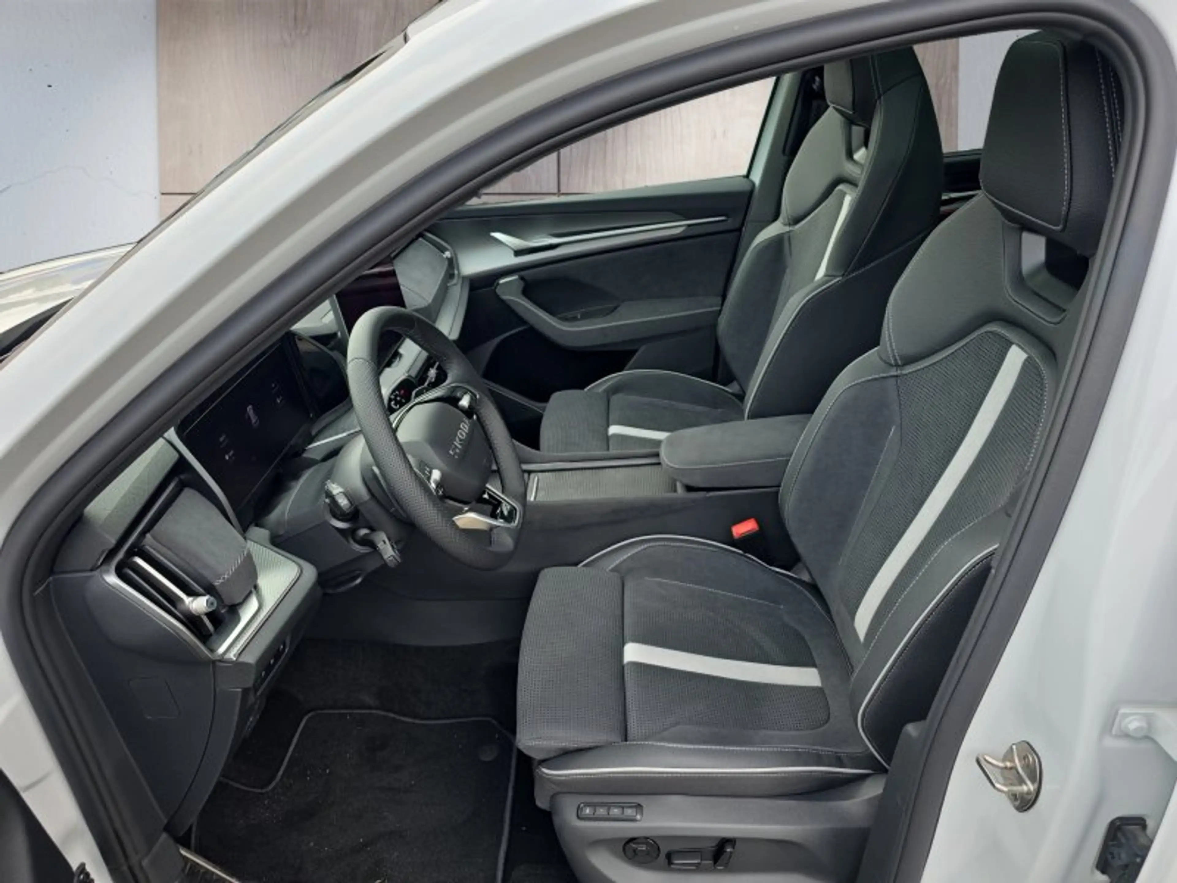 Skoda Kodiaq Sportline 1,5 TSI iV aAHK/Pano/Matrix/Navi ** — photo 9
