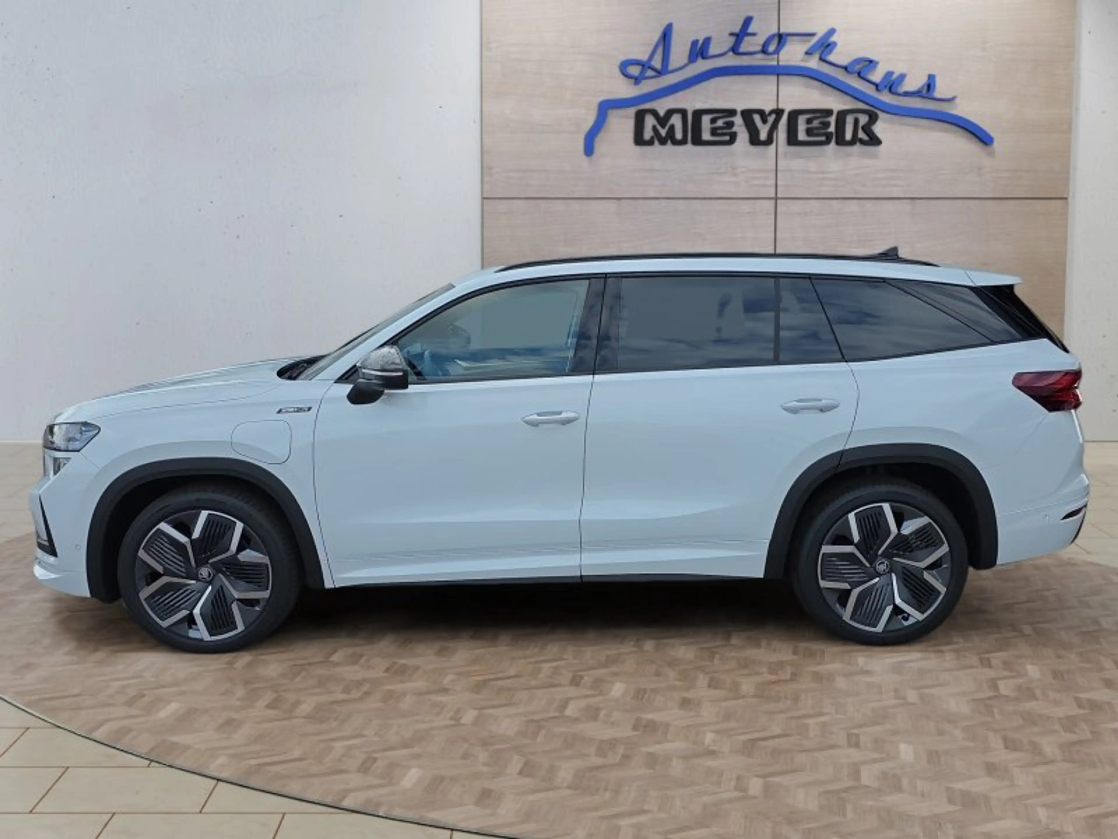 Skoda Kodiaq Sportline 1,5 TSI iV aAHK/Pano/Matrix/Navi ** — photo 2